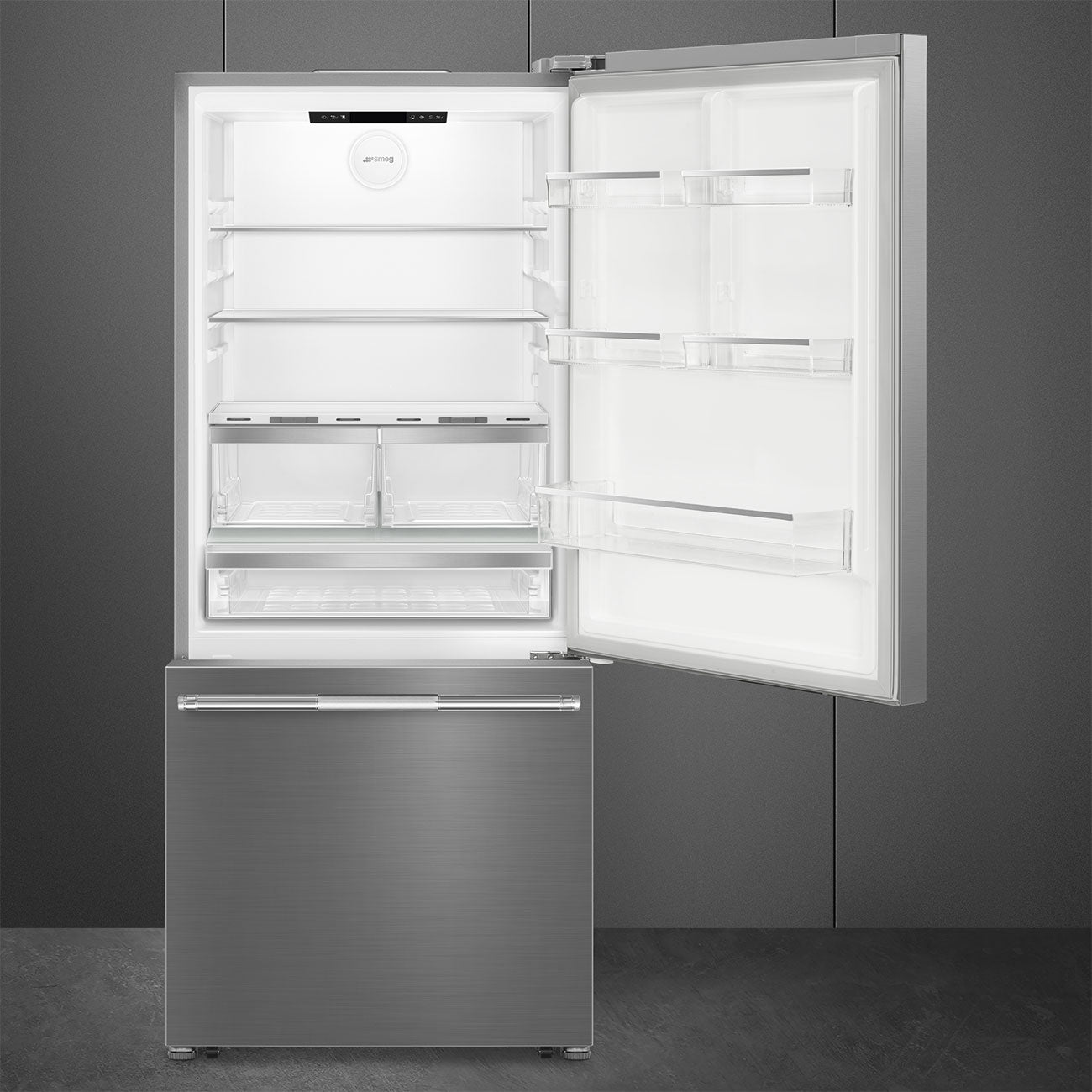 30" Bottom Mount Freestanding Fridge with Auto, Pro Handle