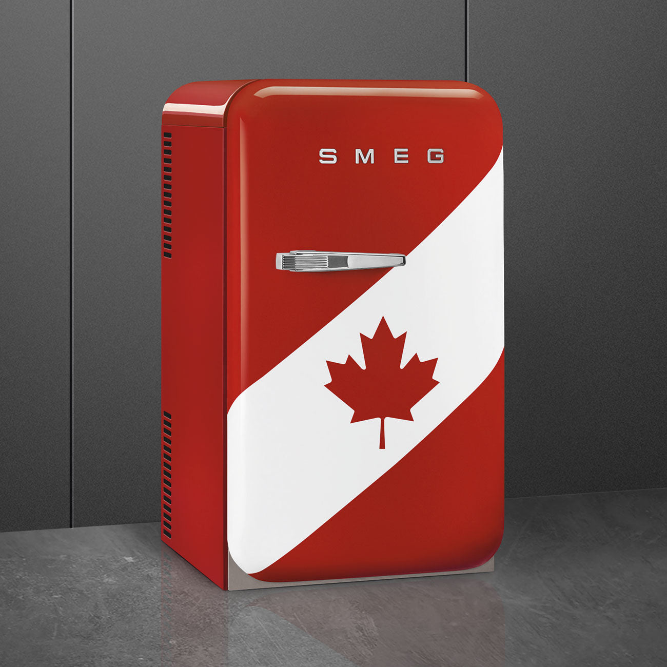FAB5 Mini Fridge - CANADA FLAG