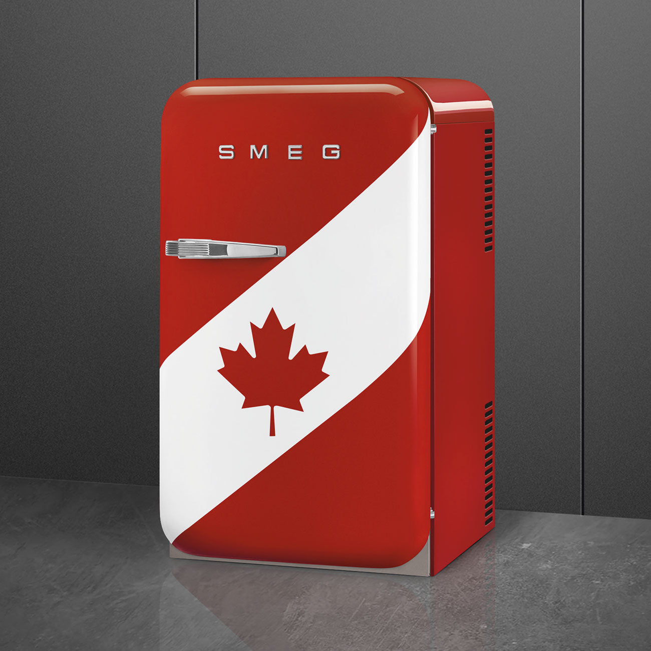 FAB5 Mini Fridge - CANADA FLAG