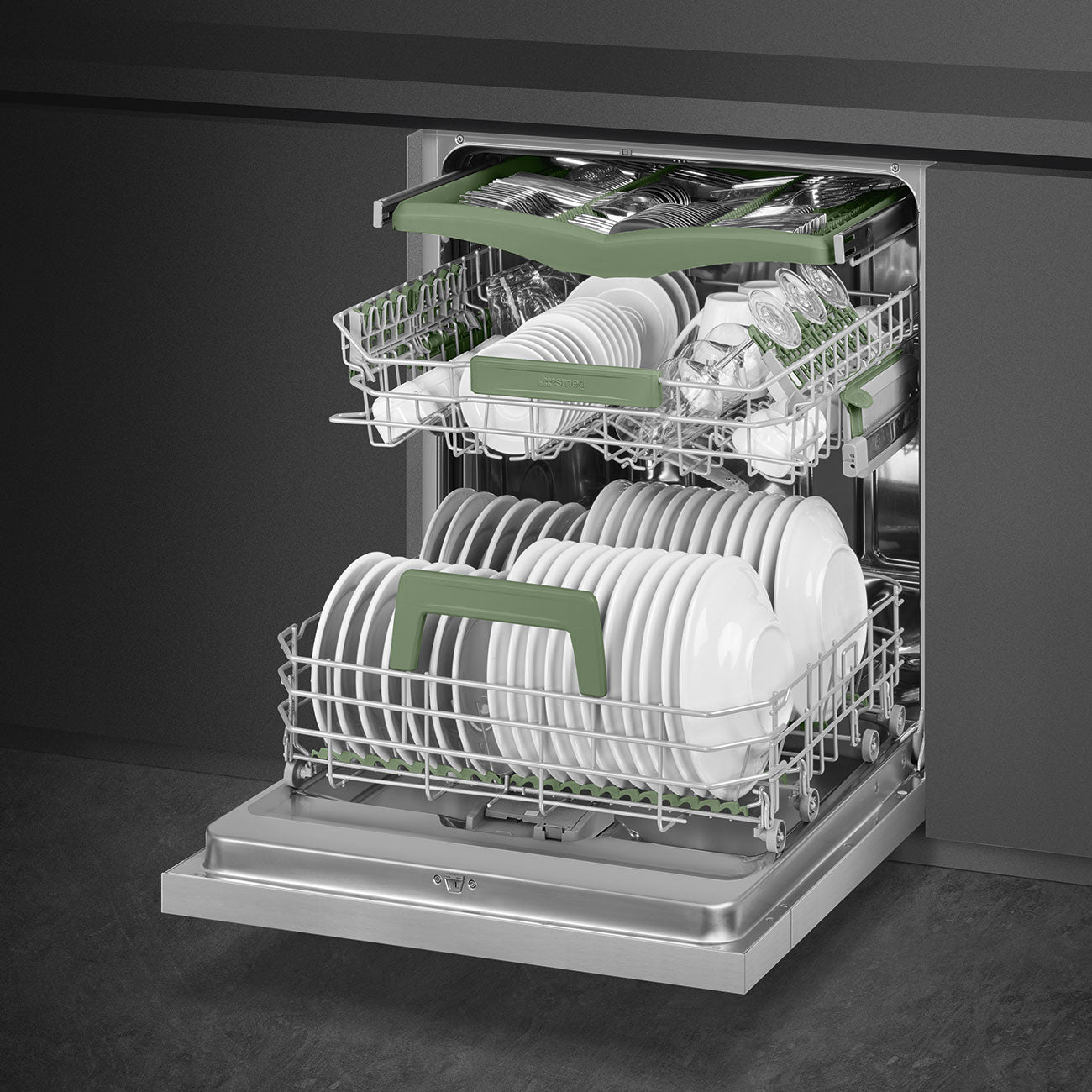 SMEG 24" Short TUB (82 CM), Pre Finished Dishwasher, 3 Rack, 46 DB