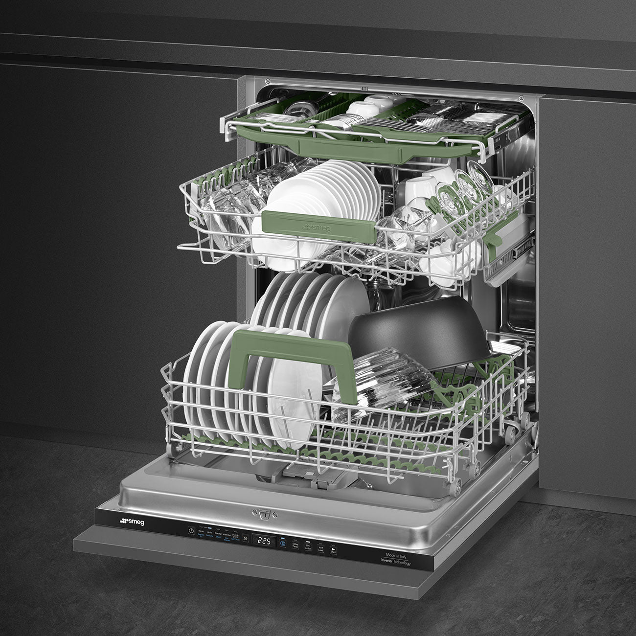 SMEG 24" Built in Dishwasher, 40 db, Single Aquastop, 15 Place Settings, Tall Tub