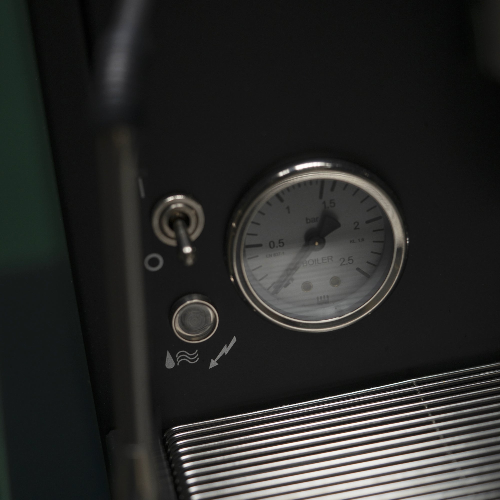 La Pavoni Cellini Classic Nera Semi-Pro Espresso Machine (Matte Black)