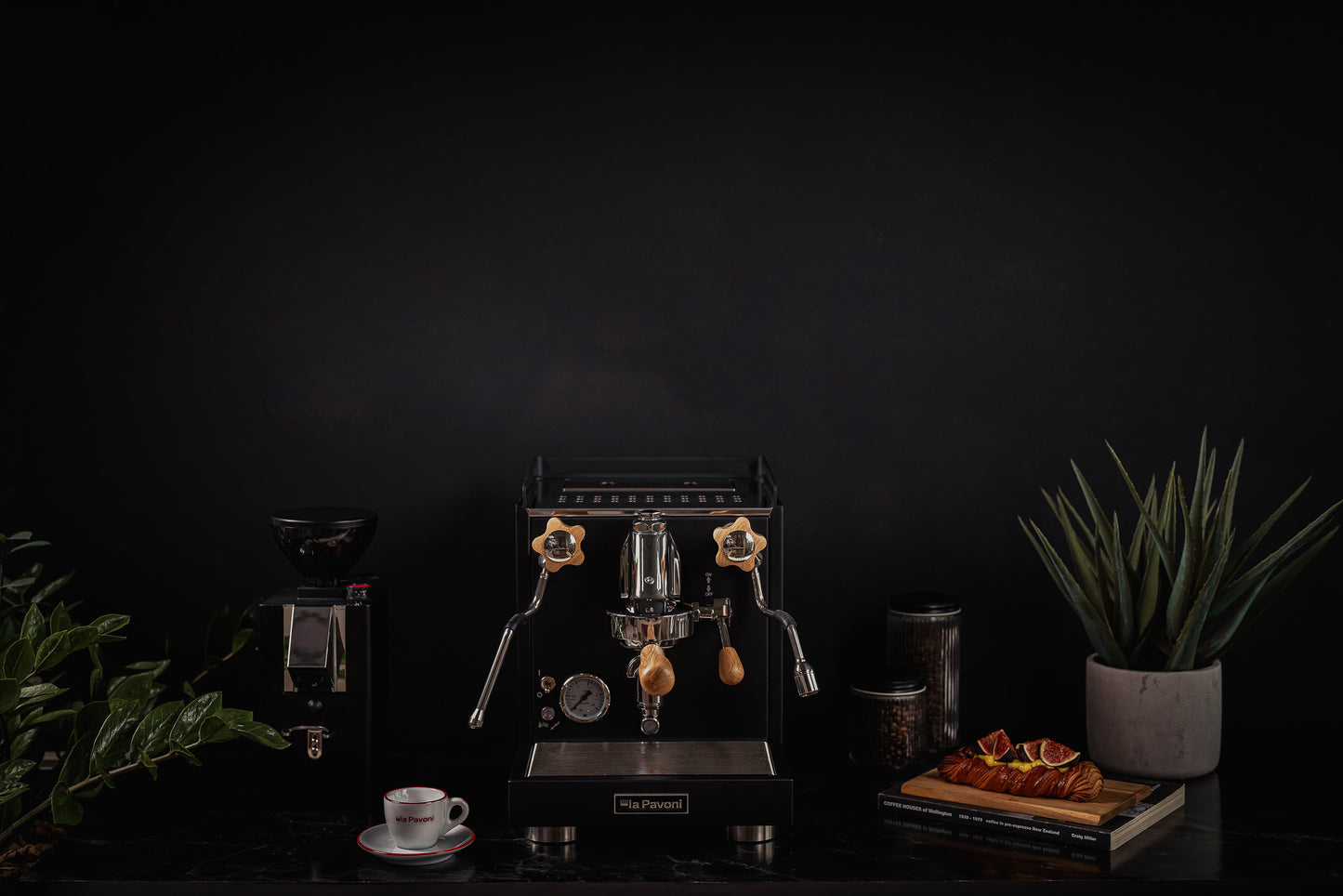 La Pavoni Cellini Classic Espresso Machine Classic Black - LPSCCB11US