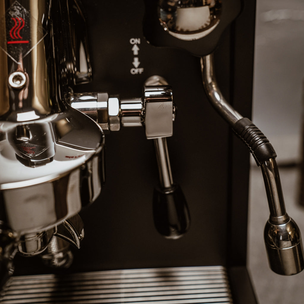 La Pavoni Cellini Classic Nera Semi-Pro Espresso Machine (Matte Black)