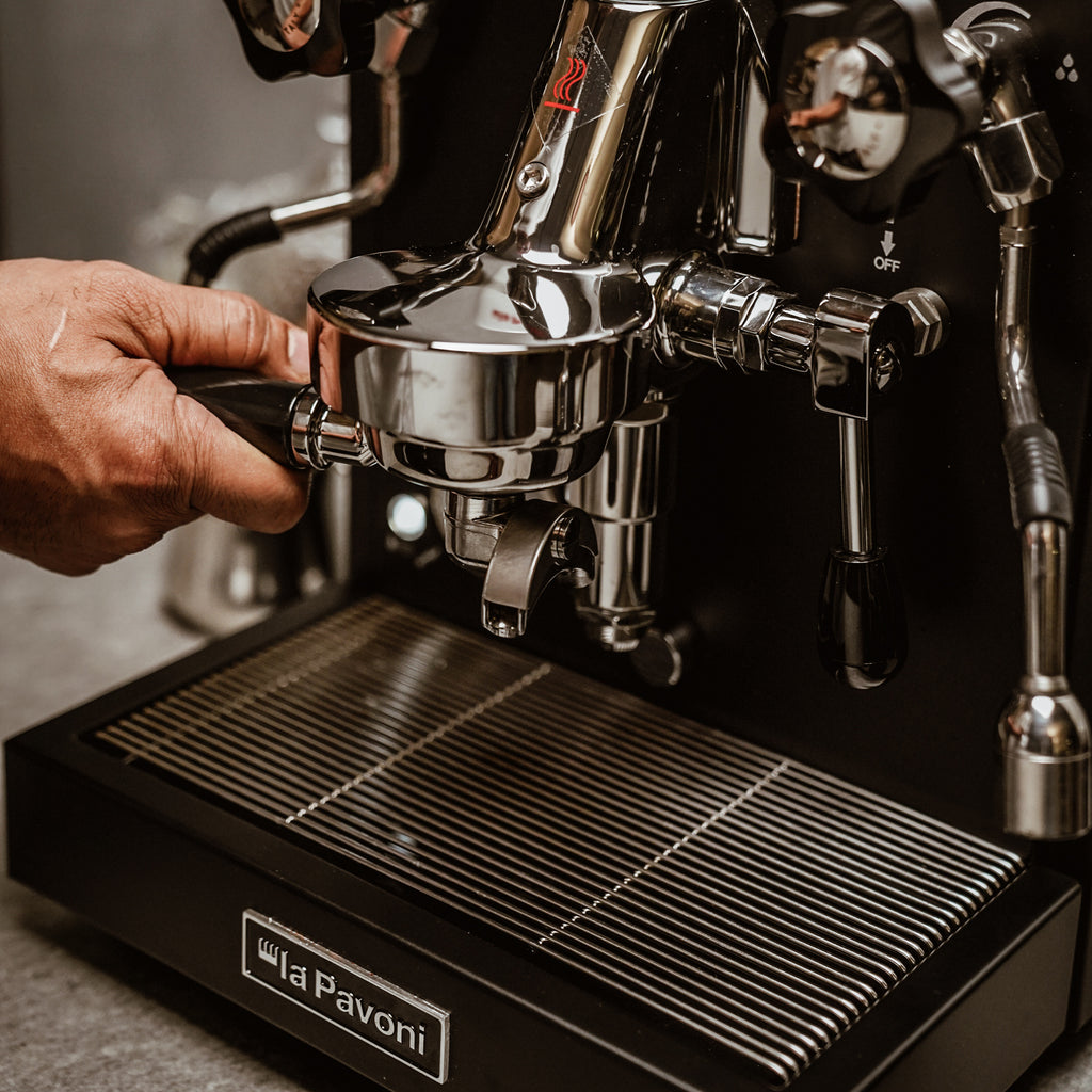 La Pavoni Cellini Classic Nera Semi-Pro Espresso Machine (Matte Black)