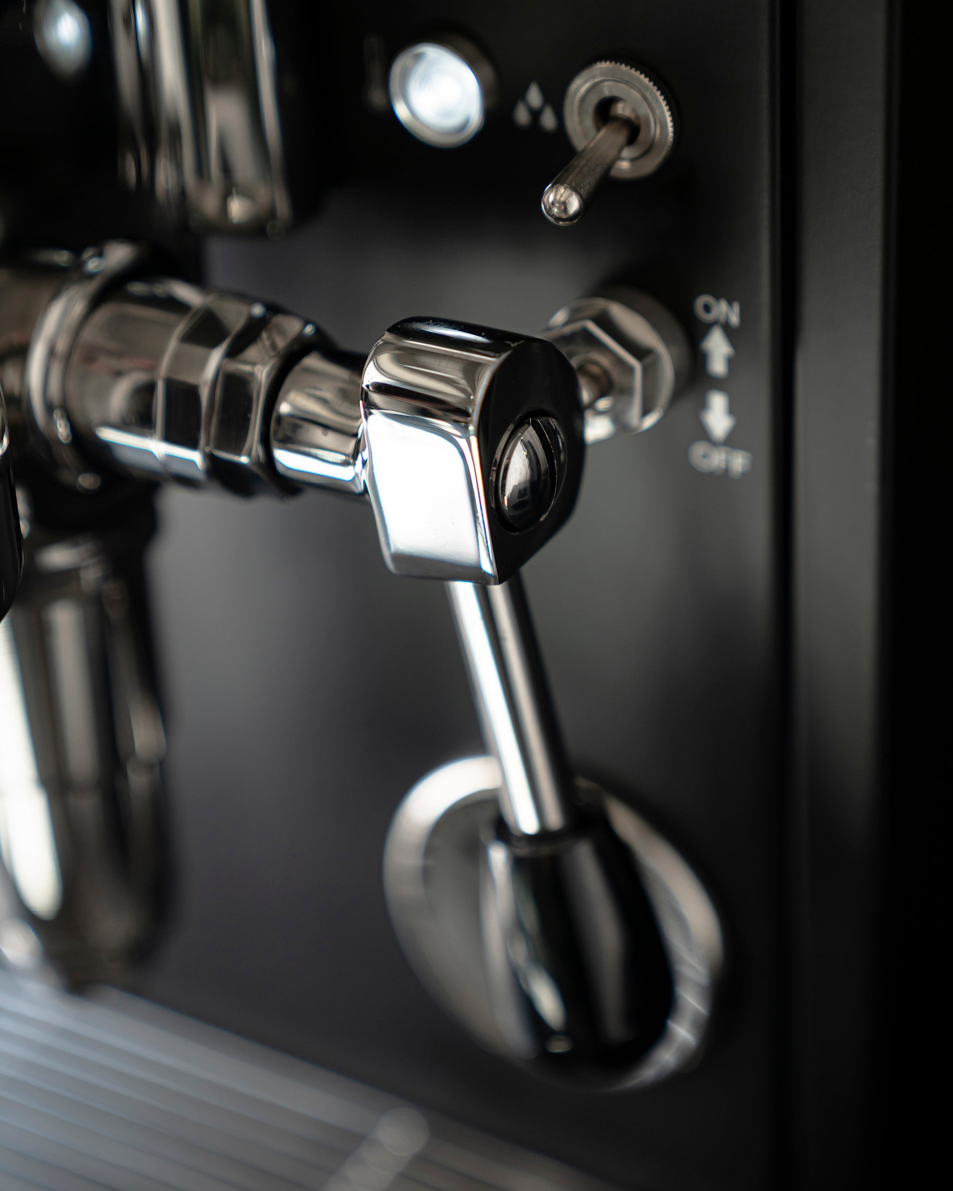 La Pavoni Mini Cellini Nera Semi-Pro Espresso Machine (Matte Black)