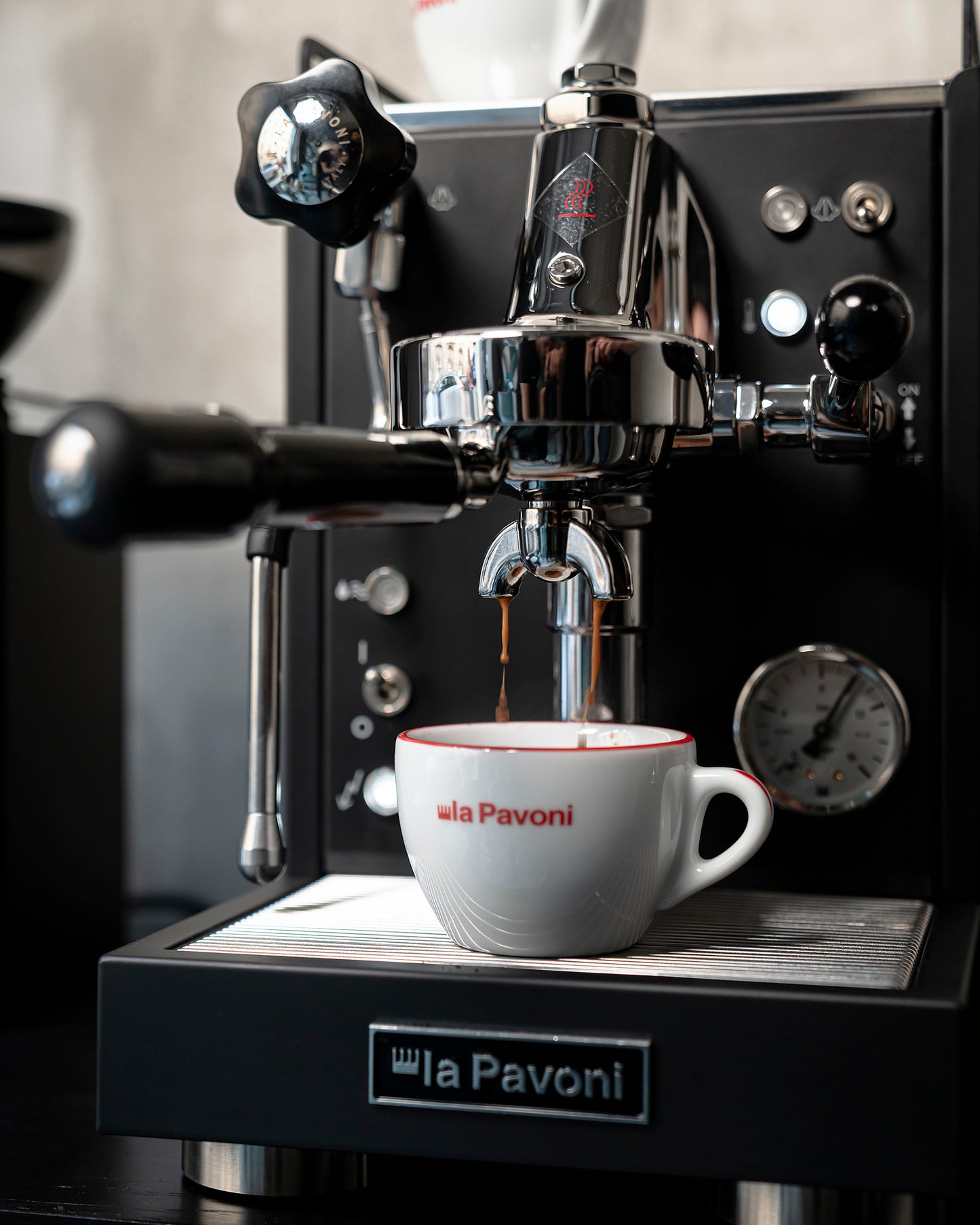 La Pavoni Mini Cellini Nera Espresso Machine Black - LPSMCB01US