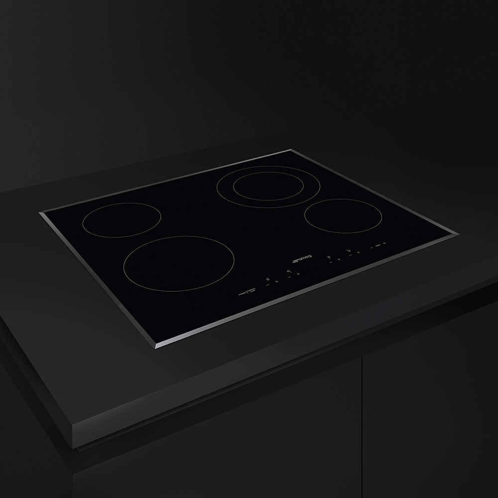 SMEG 24" Electric Ceramic Cooktop (Black)