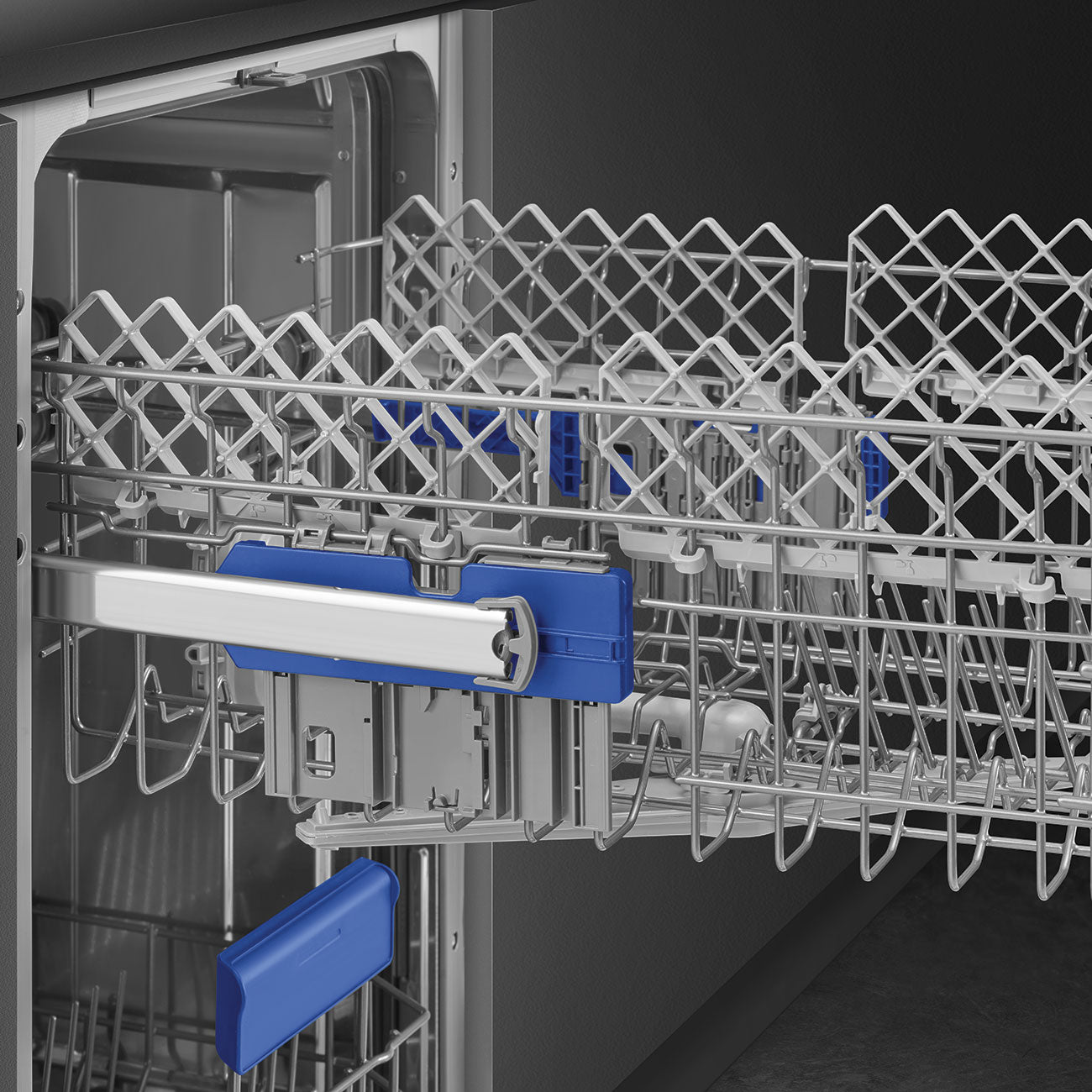 SMEG 18" Dishwasher, Compact Bins